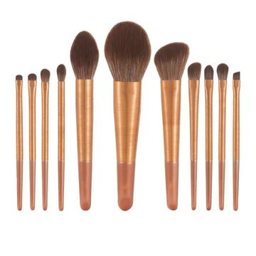 How to use the cleaning tool to wash your makeup brushes