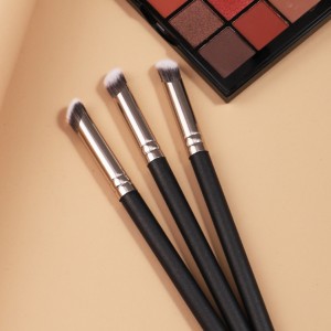 China manufacturer brush Dense hair slanted ferrule thumb concealer brush