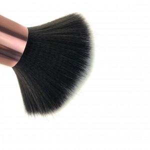 Single Brush Hot Selling Face Body Makeup Brush Portable Cosmetics Tool for Blush Bronzer Neck
