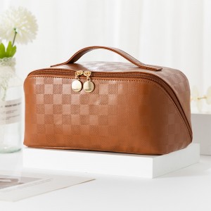 New Design Custom PU Leather Makeup Organizer Beauty Bag Portable Travel Waterproof Toiletry Skincare Cosmetic Bags