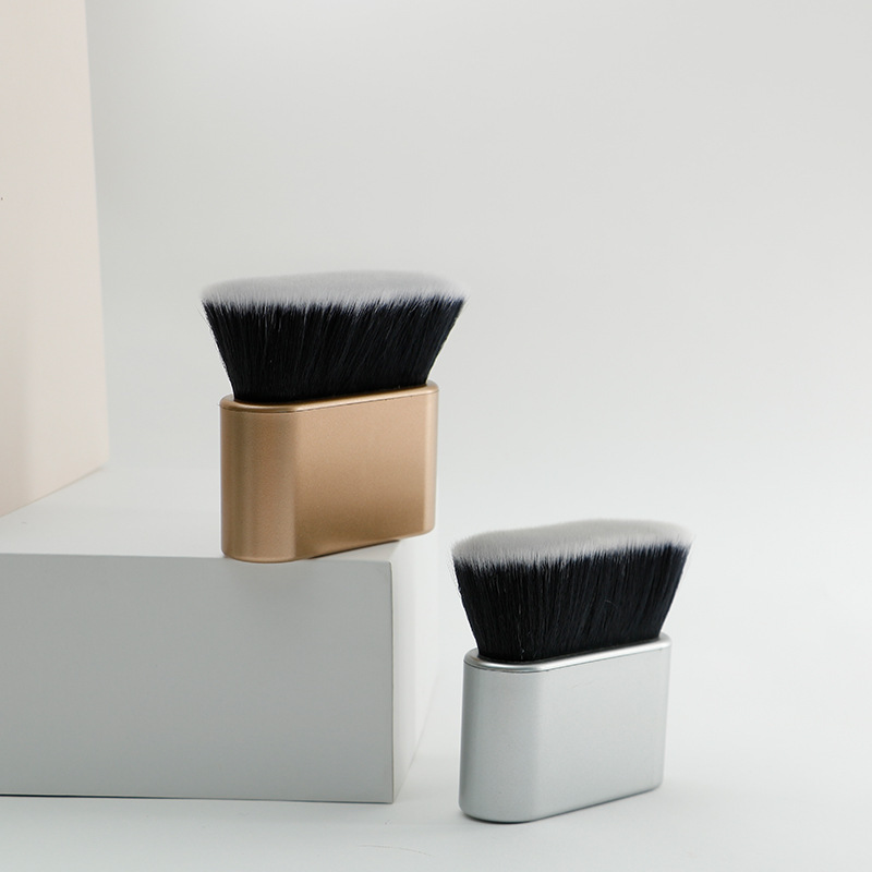 kabuki brush