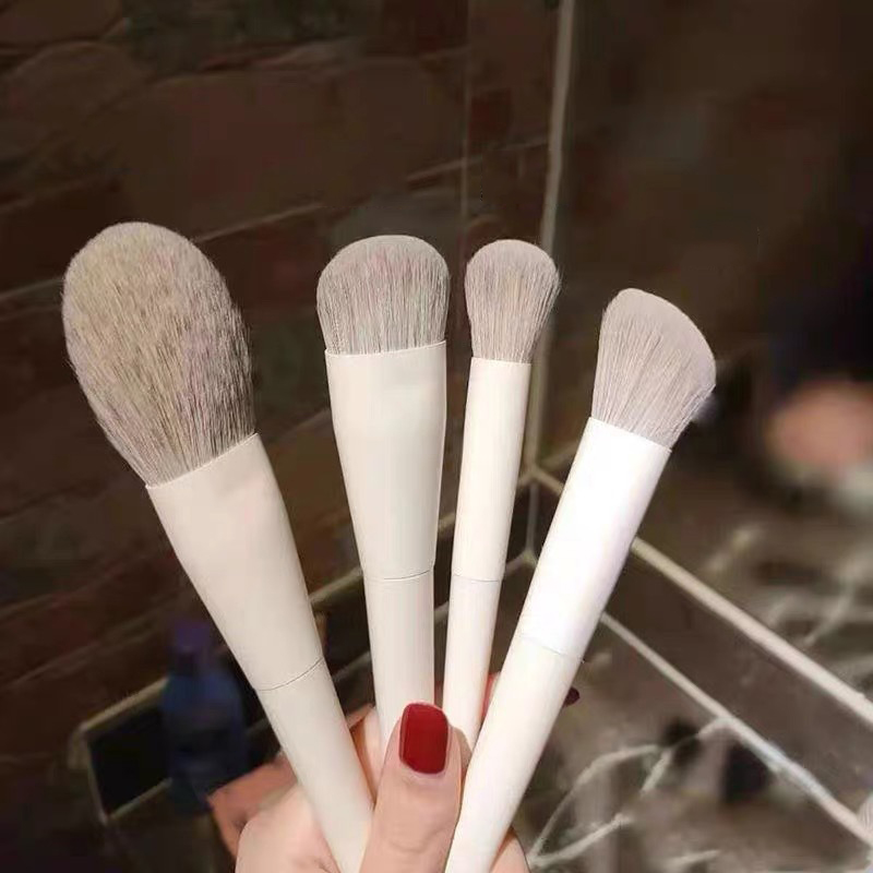 makeup brush