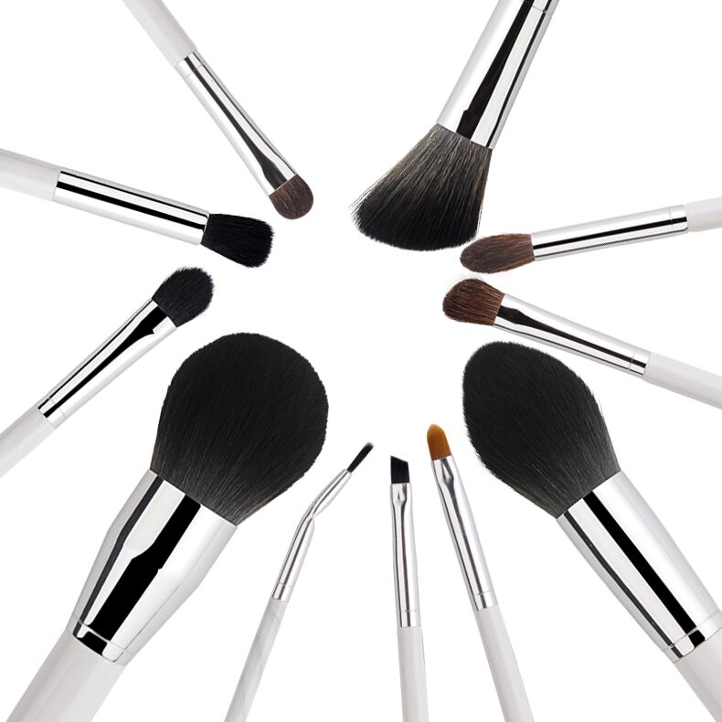 synthetic hair makeup brush