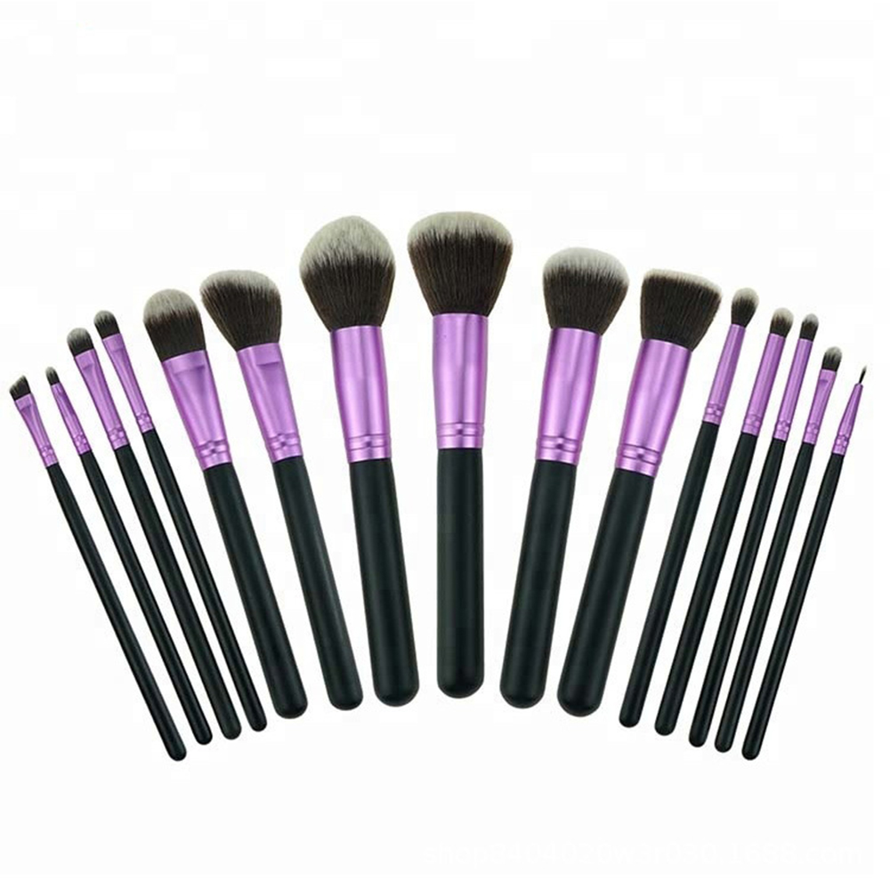 travel makeup brushes