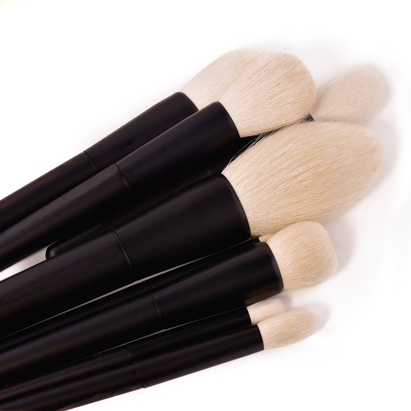 vegan hair makuep brush