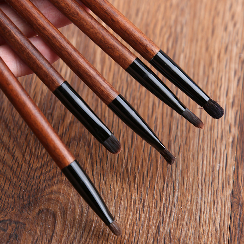wood handle eye brush