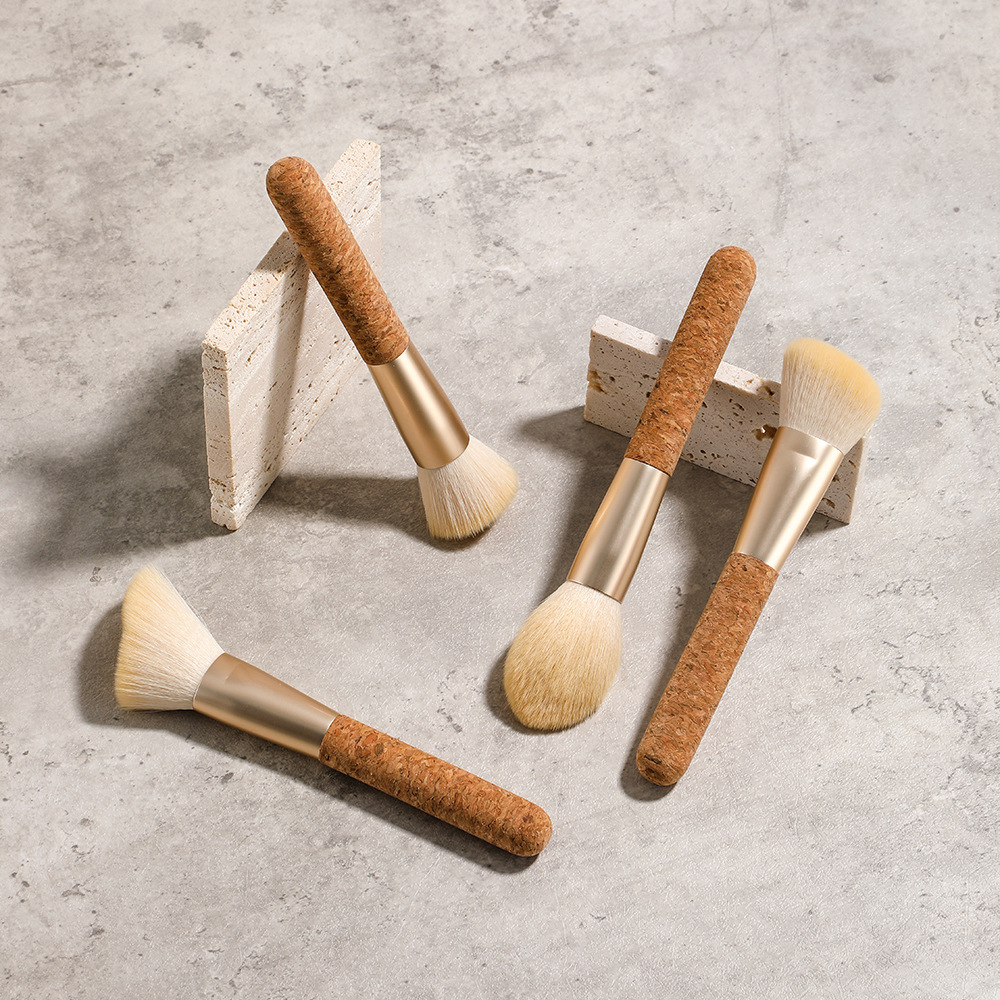 How To Customize Makeup Brushes With Your Own Brand Name?