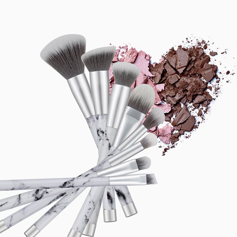 What Will Happen If You Don’t Clean Your Makeup Brushes